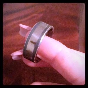 Men’s wedding band